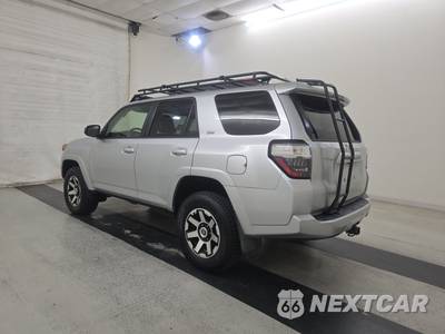 2016 Toyota 4Runner SR5 - zdjęcie 6 z 25 - miniatura