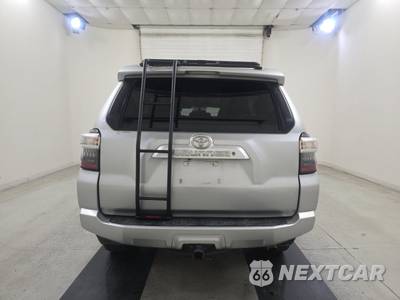 2016 Toyota 4Runner SR5 - zdjęcie 5 z 25 - miniatura