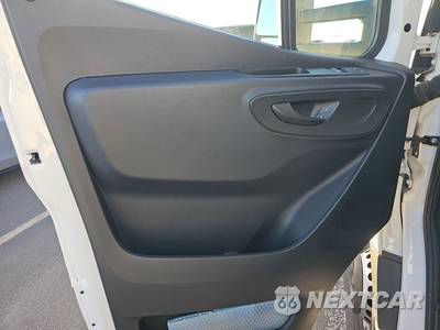 2023 Mercedes-Benz Sprinter 3500XD Cab Chassis - zdjęcie 9 z 31 - miniatura