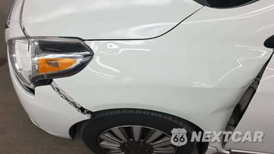 2015 Nissan Versa SV - zdjęcie 37 z 40 - miniatura