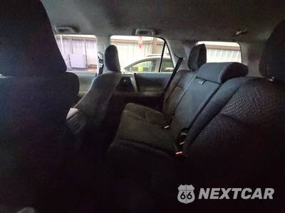 2013 Toyota 4Runner SR5 - zdjęcie 13 z 33 - miniatura