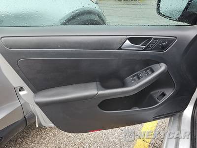 2014 Volkswagen Jetta SE Sedan w/Connectivity - zdjęcie 9 z 18 - miniatura