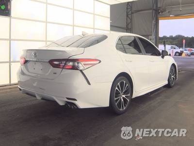2019 Toyota Camry SE - zdjęcie 4 z 26 - miniatura
