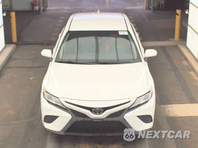 2019 Toyota Camry SE - zdjęcie 2 z 26 - miniatura