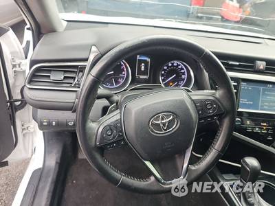 2019 Toyota Camry SE - zdjęcie 10 z 26 - miniatura