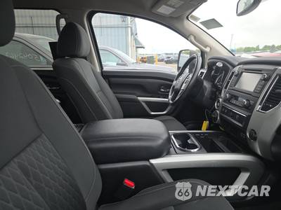 2019 Nissan TITAN XD SV Crew Cab Medium Bed - zdjęcie 8 z 23 - miniatura