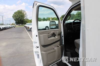2021 Chevrolet Express 3500 Cutaway 1WT - zdjęcie 26 z 50 - miniatura