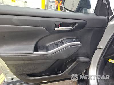 2023 Toyota Highlander XLE - zdjęcie 9 z 33 - miniatura