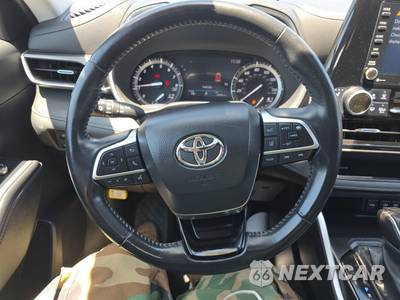 2021 Toyota Highlander XLE - zdjęcie 10 z 33 - miniatura