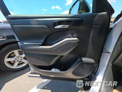 2021 Toyota Highlander XLE - zdjęcie 9 z 33 - miniatura