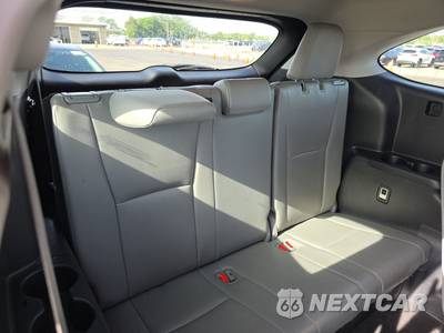 2023 Toyota Highlander XLE - zdjęcie 14 z 27 - miniatura