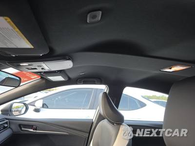 2025 Toyota Camry SE - zdjęcie 17 z 21 - miniatura