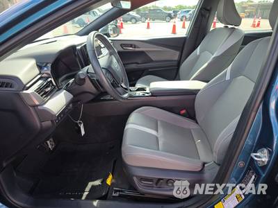 2025 Toyota Camry SE - zdjęcie 5 z 19 - miniatura