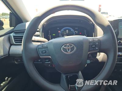 2025 Toyota Camry LE - zdjęcie 16 z 19 - miniatura