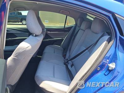 2025 Toyota Camry LE - zdjęcie 9 z 19 - miniatura