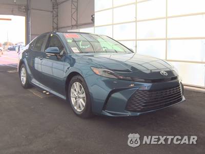 2025 Toyota Camry LE - zdjęcie 3 z 19 - miniatura