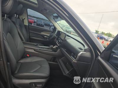 2025 Toyota Grand Highlander XLE - zdjęcie 14 z 35 - miniatura