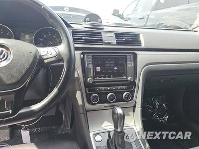 2019 Volkswagen Passat Wolfsburg - zdjęcie 11 z 17 - miniatura