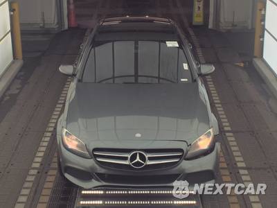 2017 Mercedes-Benz C 300 4MATIC Sedan - zdjęcie 2 z 28 - miniatura