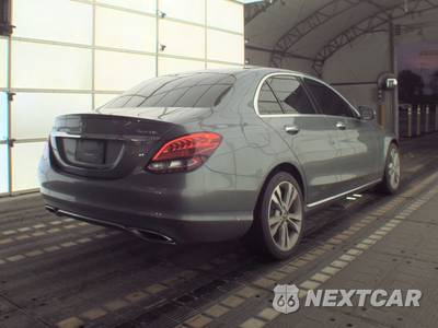 2017 Mercedes-Benz C 300 4MATIC Sedan - zdjęcie 4 z 28 - miniatura