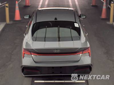 2025 Hyundai Elantra SEL Convenience - zdjęcie 5 z 18 - miniatura