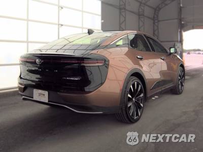 2023 Toyota Crown Platinum - zdjęcie 4 z 19 - miniatura