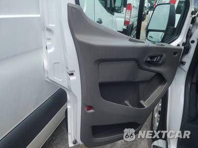2025 Ford Transit 250 Cargo Van Low Roof 130.0" WB - zdjęcie 9 z 25 - miniatura