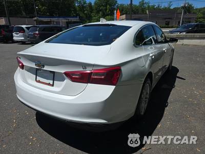 2018 Chevrolet Malibu LT 1LT - zdjęcie 4 z 32 - miniatura