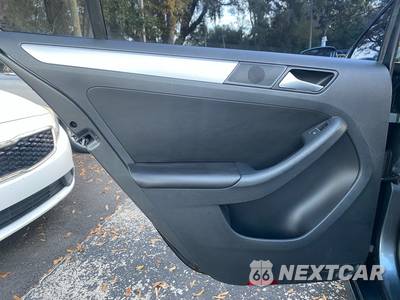 2014 Volkswagen Jetta SE Sedan w/Connectivity - zdjęcie 15 z 20 - miniatura