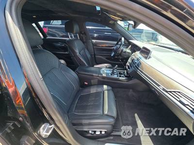 2017 BMW 7 Series Sedan 750i M SPORT LINE - zdjęcie 8 z 32 - miniatura