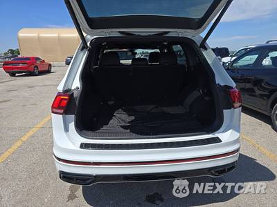 2022 Volkswagen Tiguan SE R-Line Black - zdjęcie 16 z 22 - miniatura