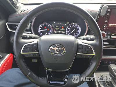 2022 Toyota Highlander XSE - zdjęcie 10 z 26 - miniatura