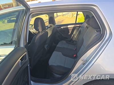 2016 Volkswagen e-Golf SE Hatchback - zdjęcie 13 z 27 - miniatura