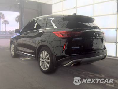 2019 INFINITI QX50 ESSENTIAL - zdjęcie 8 z 33 - miniatura