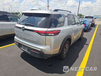 2025 Nissan Pathfinder SV - zdjęcie 4 z 20 - miniatura