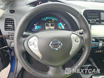2017 Nissan LEAF SL - zdjęcie 10 z 28 - miniatura