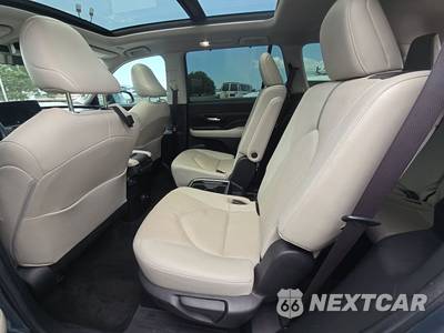 2024 Toyota Grand Highlander Platinum - zdjęcie 13 z 27 - miniatura