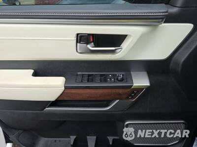 2024 Toyota Sequoia Capstone - zdjęcie 9 z 20 - miniatura