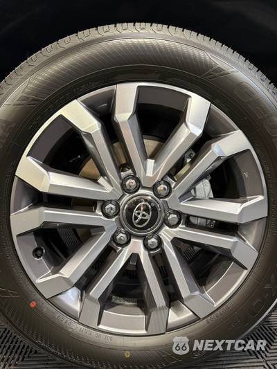 2026 Toyota 4Runner i-FORCE MAX Limited - zdjęcie 10 z 29 - miniatura