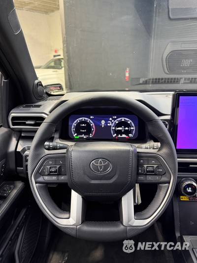 2026 Toyota 4Runner i-FORCE MAX Limited - zdjęcie 17 z 29 - miniatura