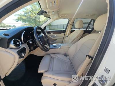 2021 Mercedes-Benz GLC 300 4MATIC - zdjęcie 7 z 24 - miniatura