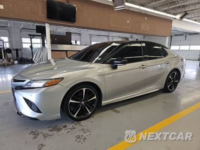 2018 Toyota Camry XSE - zdjęcie 1 z 26 - miniatura