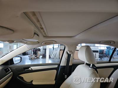2011 Volkswagen Jetta Highline - zdjęcie 17 z 31 - miniatura