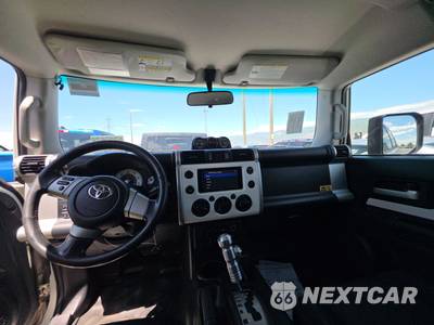 2008 Toyota FJ Cruiser w/Rear Doors - zdjęcie 11 z 37 - miniatura