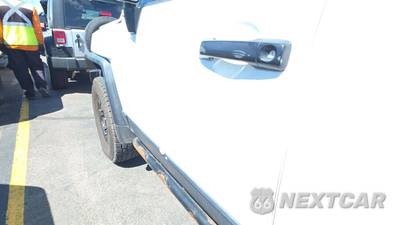 2008 Toyota FJ Cruiser w/Rear Doors - zdjęcie 33 z 37 - miniatura