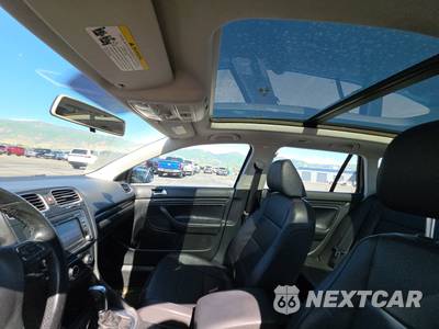 2012 Volkswagen Jetta SportWagen 2.0L TDI Wagon w/Sunroof - zdjęcie 17 z 46 - miniatura