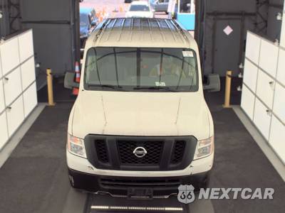 2019 Nissan NV3500 HD Passenger S 146.1" WB - zdjęcie 2 z 17 - miniatura