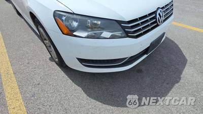 2013 Volkswagen Passat TDI SE w/Sunroof - zdjęcie 19 z 36 - miniatura