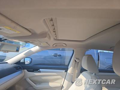 2013 Volkswagen Passat TDI SE w/Sunroof - zdjęcie 18 z 36 - miniatura