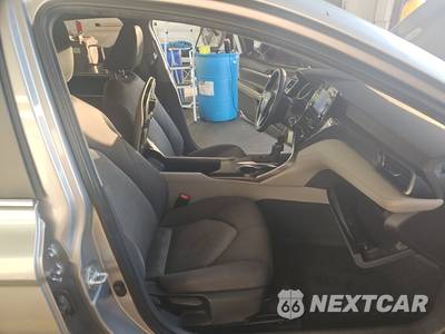 2023 Toyota Camry LE - zdjęcie 8 z 38 - miniatura